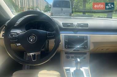 Купе Volkswagen CC / Passat CC 2013 в 