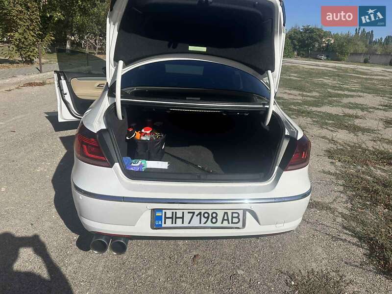 Купе Volkswagen CC / Passat CC 2012 в Херсоне