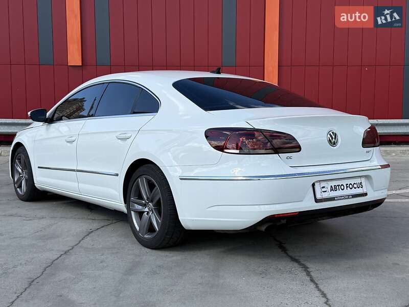 Купе Volkswagen CC / Passat CC 2015 в Киеве