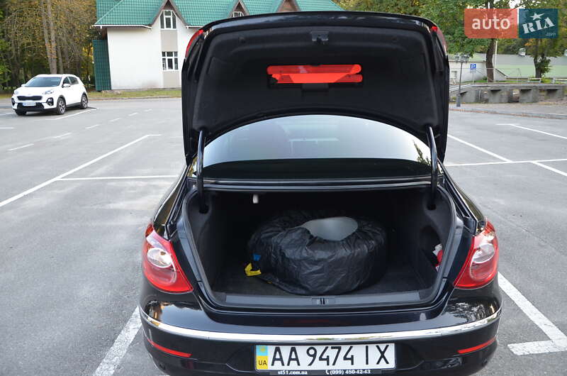 Купе Volkswagen CC / Passat CC 2010 в Киеве