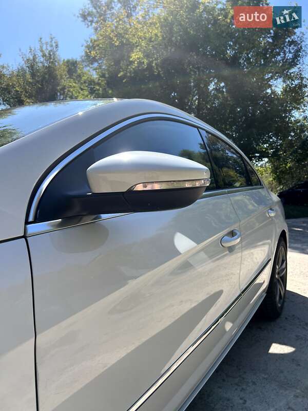 Купе Volkswagen CC / Passat CC 2016 в Чернігові