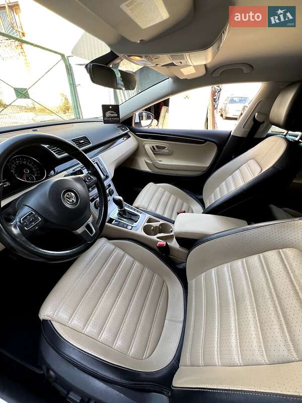 Купе Volkswagen CC / Passat CC 2016 в Чернігові