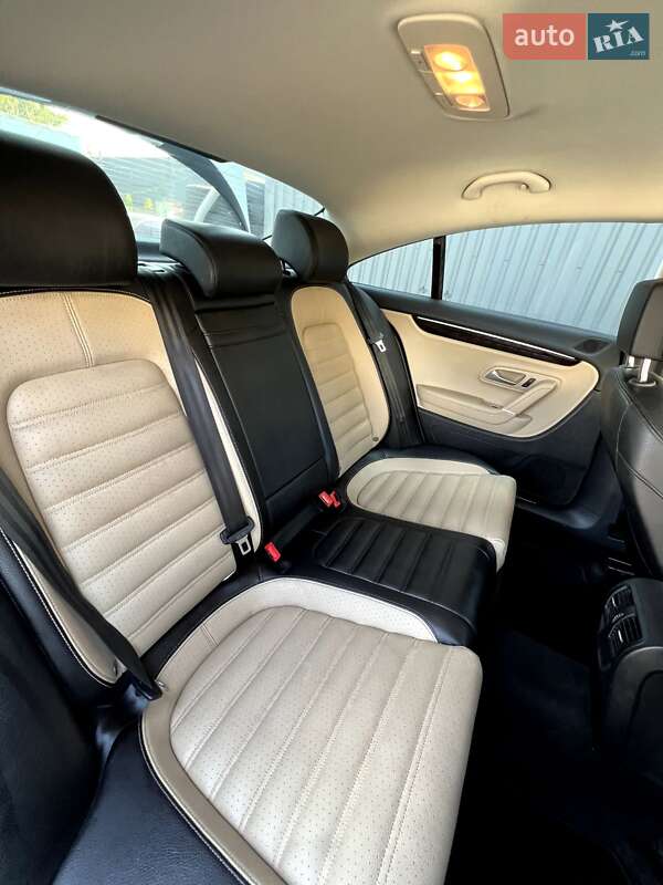 Купе Volkswagen CC / Passat CC 2016 в Чернігові