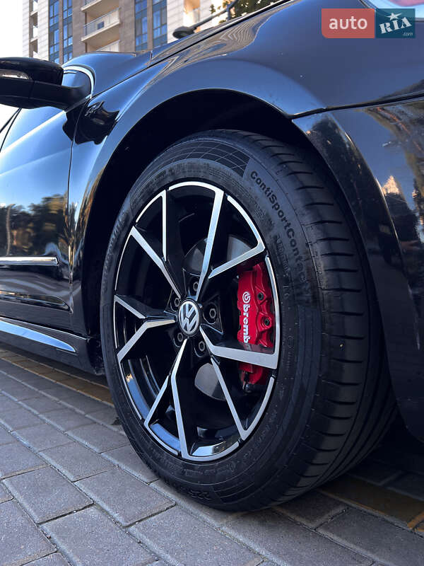 Купе Volkswagen CC / Passat CC 2010 в Киеве