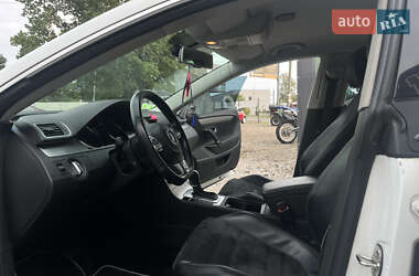 Купе Volkswagen CC / Passat CC 2011 в 