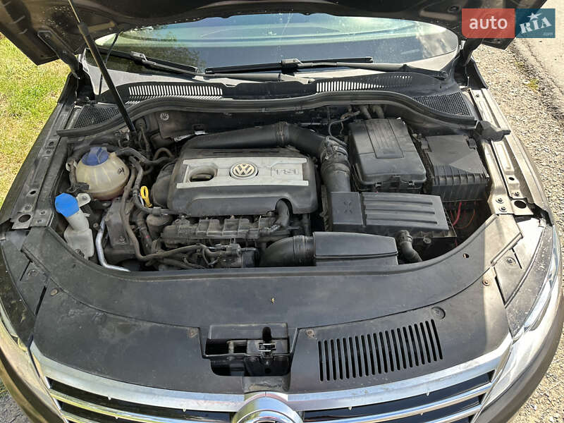Купе Volkswagen CC / Passat CC 2016 в Лохвице