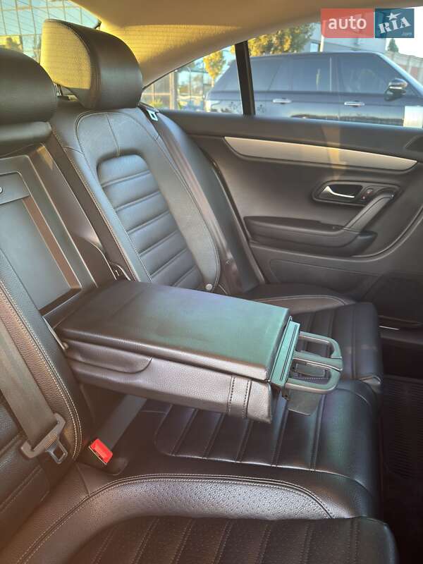 Купе Volkswagen CC / Passat CC 2014 в Киеве