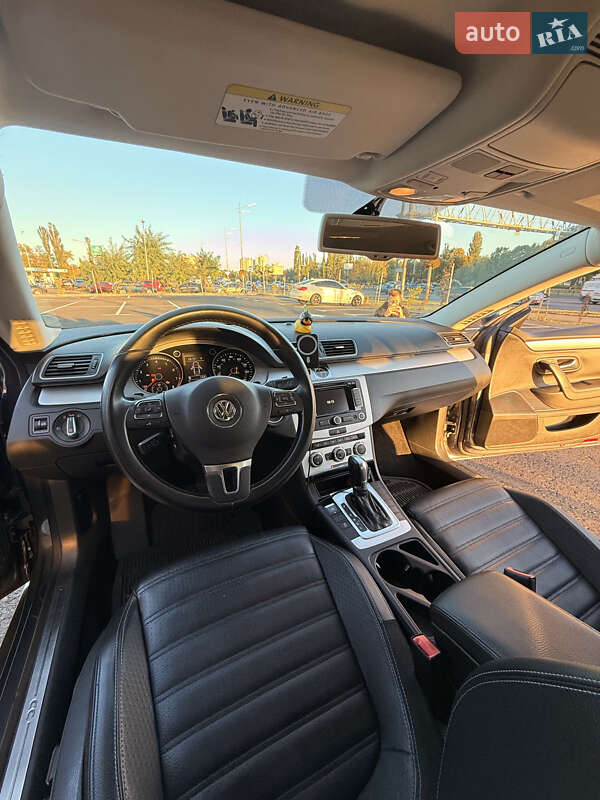 Купе Volkswagen CC / Passat CC 2014 в Киеве