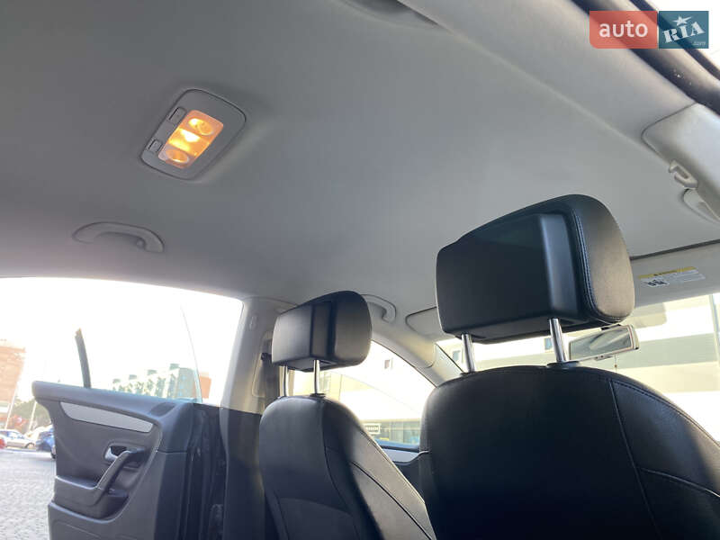 Купе Volkswagen CC / Passat CC 2014 в Львове