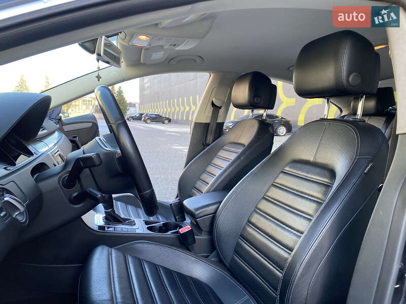 Купе Volkswagen CC / Passat CC 2014 в Львове