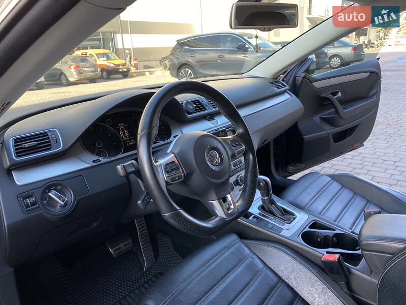 Купе Volkswagen CC / Passat CC 2014 в Львове