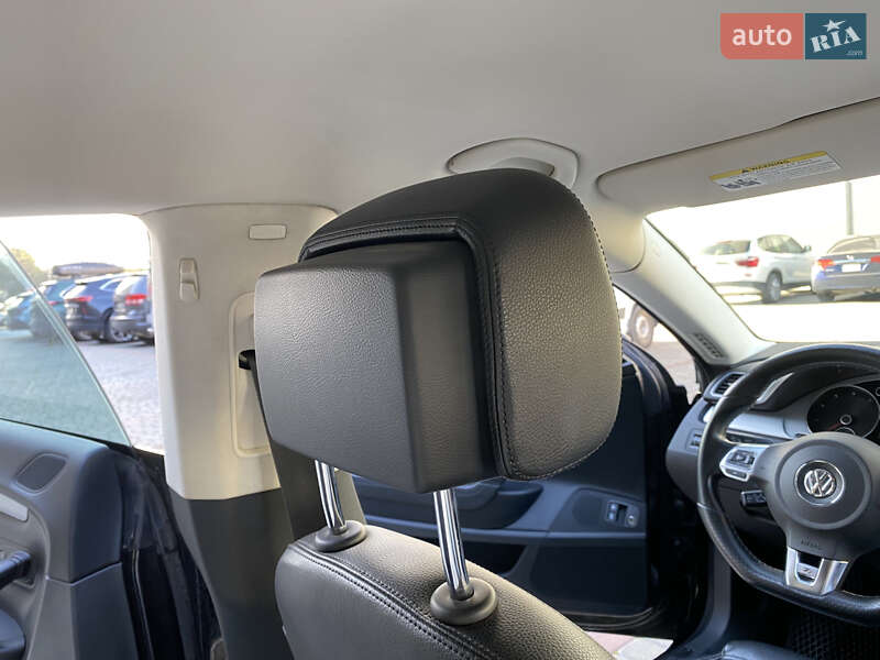 Купе Volkswagen CC / Passat CC 2014 в Львове