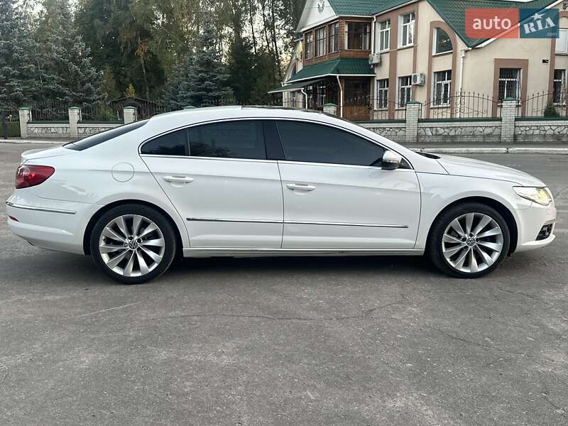 Купе Volkswagen CC / Passat CC 2010 в Сумах