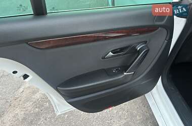 Купе Volkswagen CC / Passat CC 2010 в 