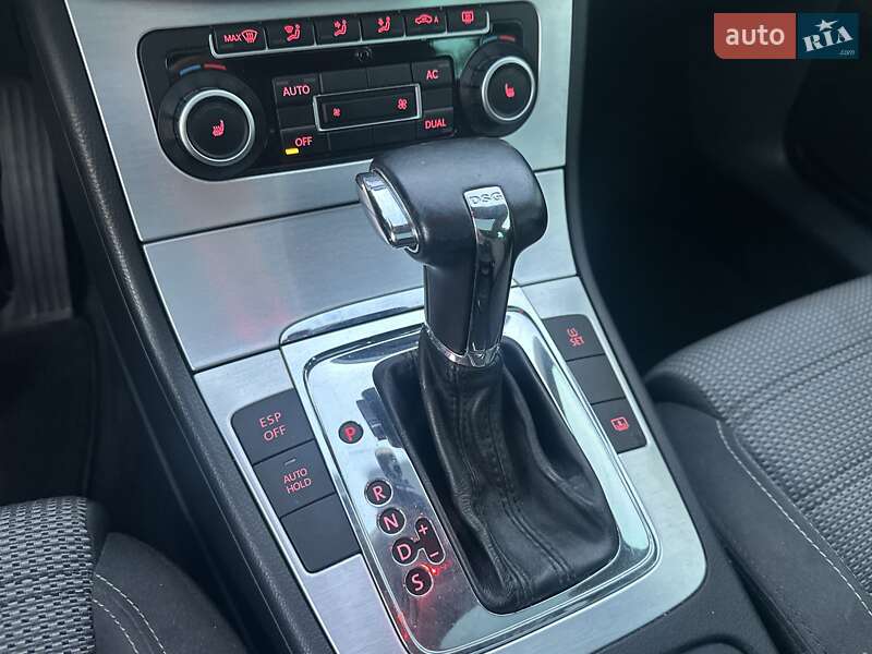 Купе Volkswagen CC / Passat CC 2010 в Сумах