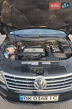 Купе Volkswagen CC / Passat CC 2012 в 
