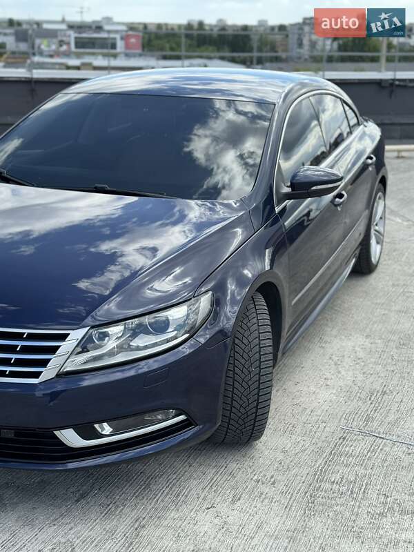 Купе Volkswagen CC / Passat CC 2014 в Киеве