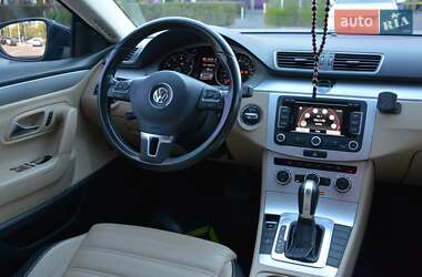Купе Volkswagen CC / Passat CC 2014 в 