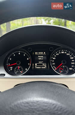 Купе Volkswagen CC / Passat CC 2012 в 