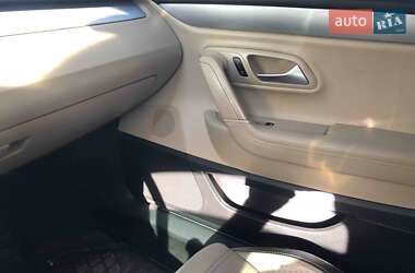 Купе Volkswagen CC / Passat CC 2012 в 