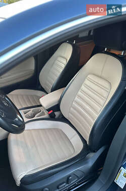 Купе Volkswagen CC / Passat CC 2015 в 