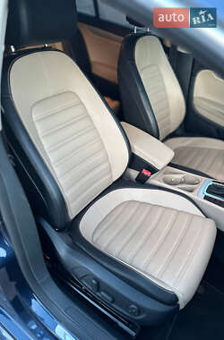 Купе Volkswagen CC / Passat CC 2015 в 