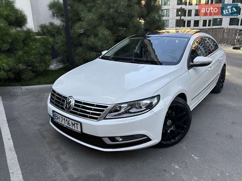 Седан Volkswagen CC / Passat CC 2012 в 