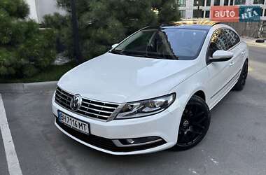 Седан Volkswagen CC / Passat CC 2012 в 
