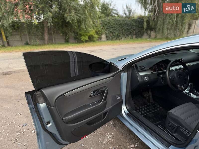 Купе Volkswagen CC / Passat CC 2010 в Василькові