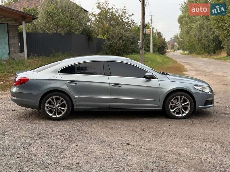 Купе Volkswagen CC / Passat CC 2010 в Василькові
