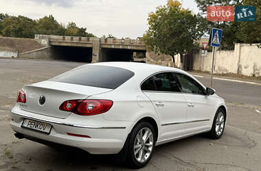 Купе Volkswagen CC / Passat CC 2011 в 