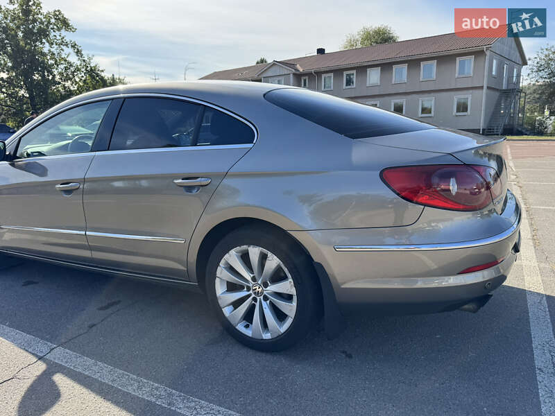 Купе Volkswagen CC / Passat CC 2011 в Киеве