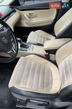 Купе Volkswagen CC / Passat CC 2013 в 