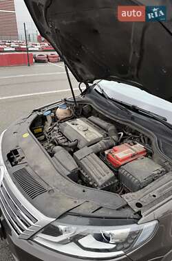 Купе Volkswagen CC / Passat CC 2013 в 