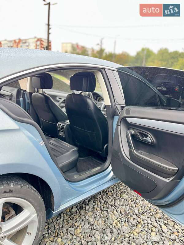 Купе Volkswagen CC / Passat CC 2012 в Черновцах