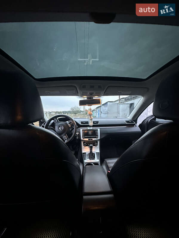 Купе Volkswagen CC / Passat CC 2012 в Полтаві