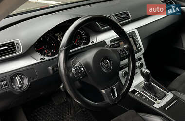 Купе Volkswagen CC / Passat CC 2013 в 