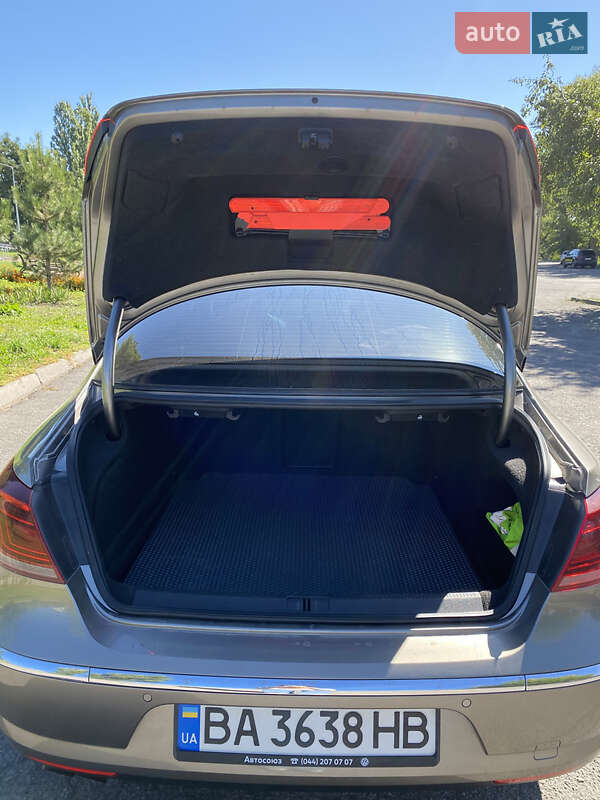 Купе Volkswagen CC / Passat CC 2012 в Кременчуге