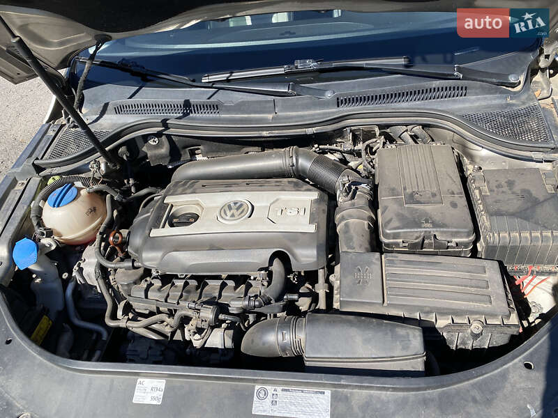 Купе Volkswagen CC / Passat CC 2012 в Кременчуге