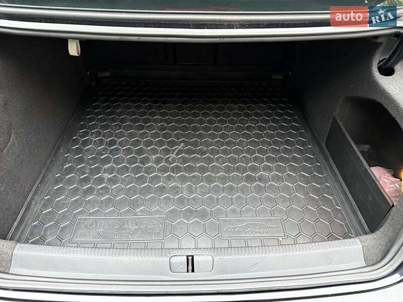 Купе Volkswagen CC / Passat CC 2011 в Вінниці