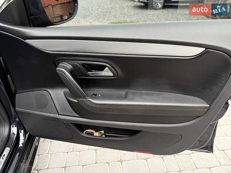 Купе Volkswagen CC / Passat CC 2011 в Вінниці