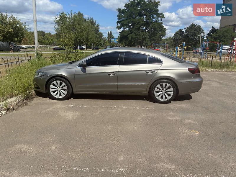Купе Volkswagen CC / Passat CC 2012 в Киеве