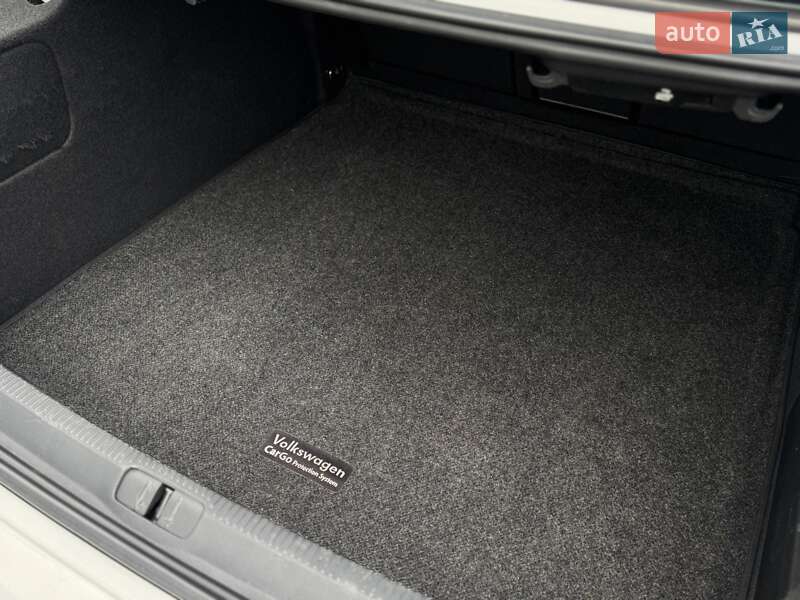 Купе Volkswagen CC / Passat CC 2013 в Киеве фото 22 Купе Volkswagen CC / Passat CC 2013 в Киеве