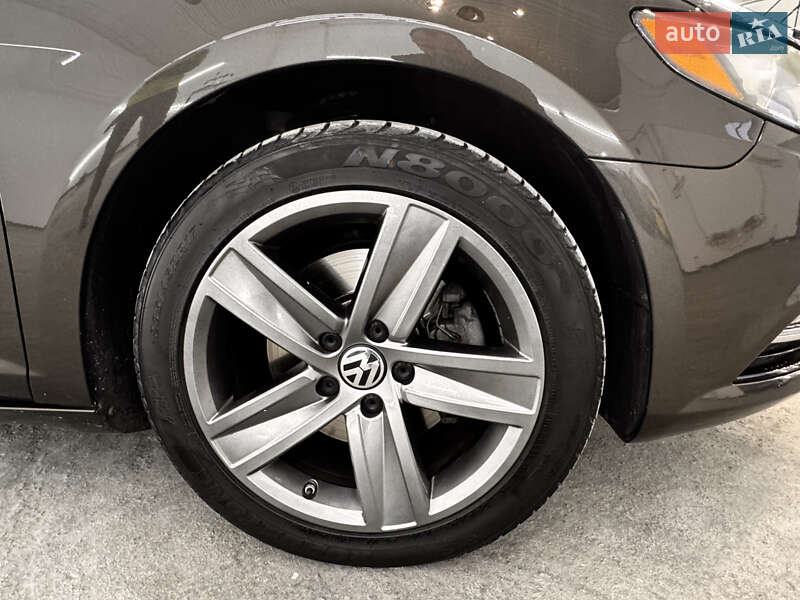 Купе Volkswagen CC / Passat CC 2013 в Виннице