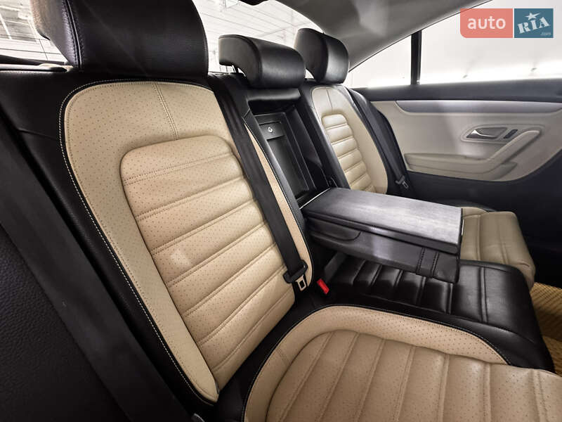 Купе Volkswagen CC / Passat CC 2013 в Виннице