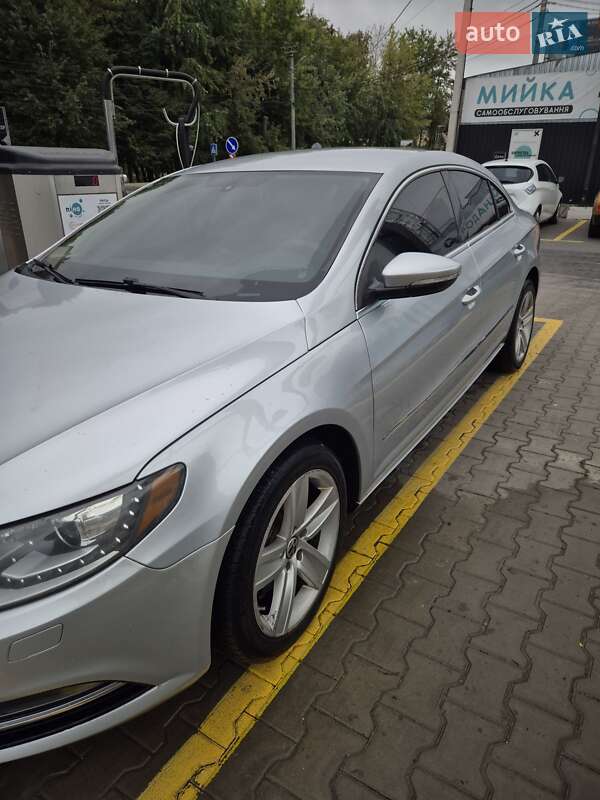 Купе Volkswagen CC / Passat CC 2013 в Киеве