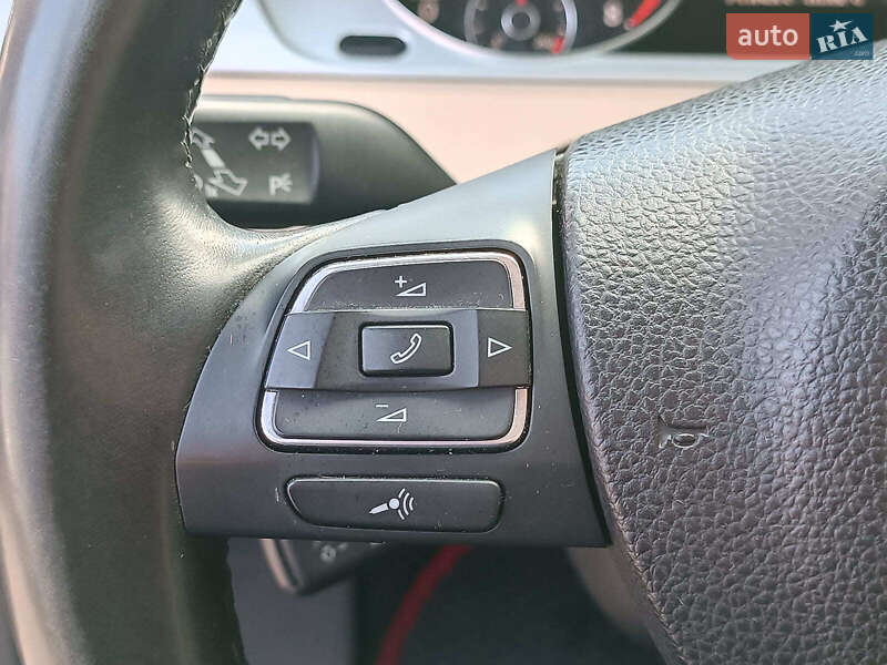 Купе Volkswagen CC / Passat CC 2011 в Харькове