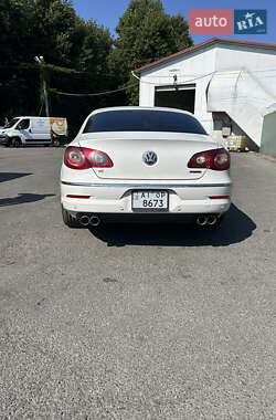 Купе Volkswagen CC / Passat CC 2011 в 