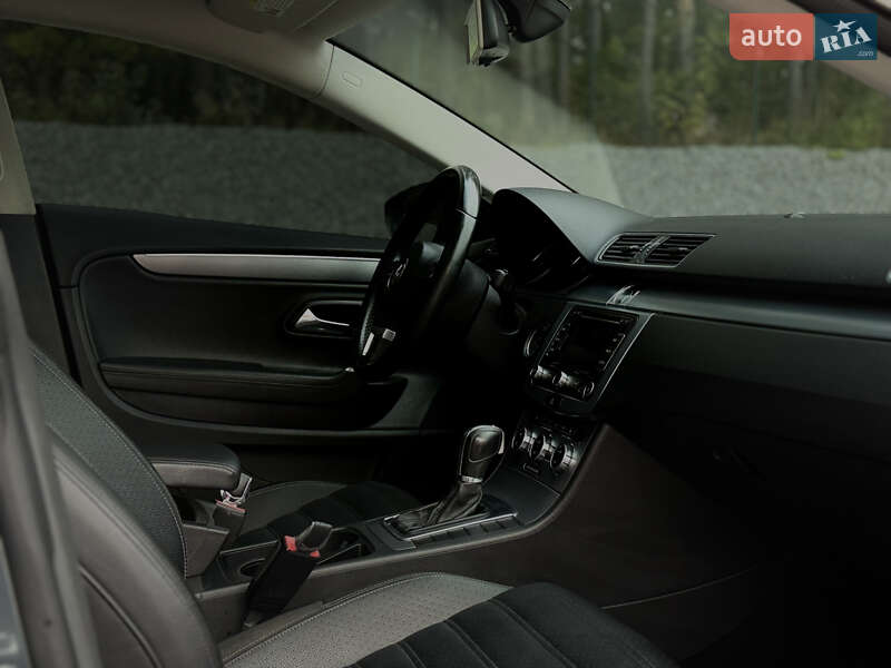 Купе Volkswagen CC / Passat CC 2013 в Львове