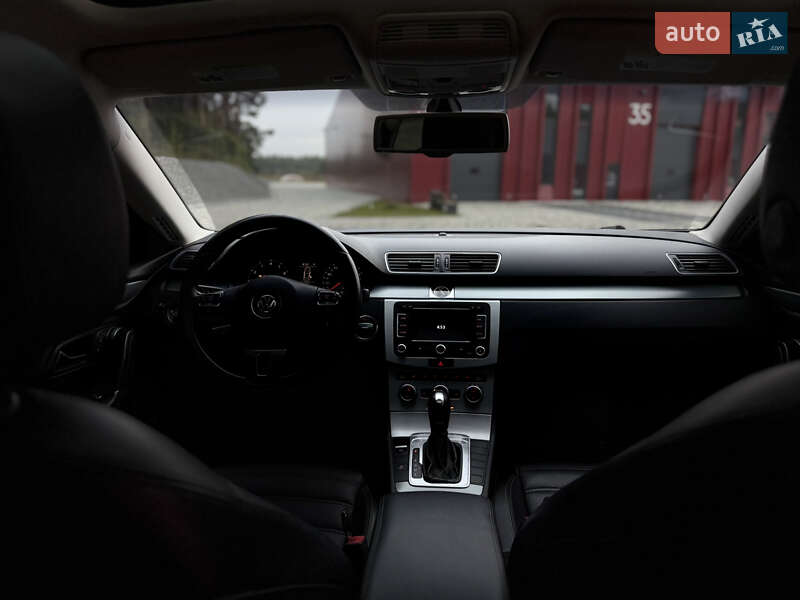 Купе Volkswagen CC / Passat CC 2013 в Львове